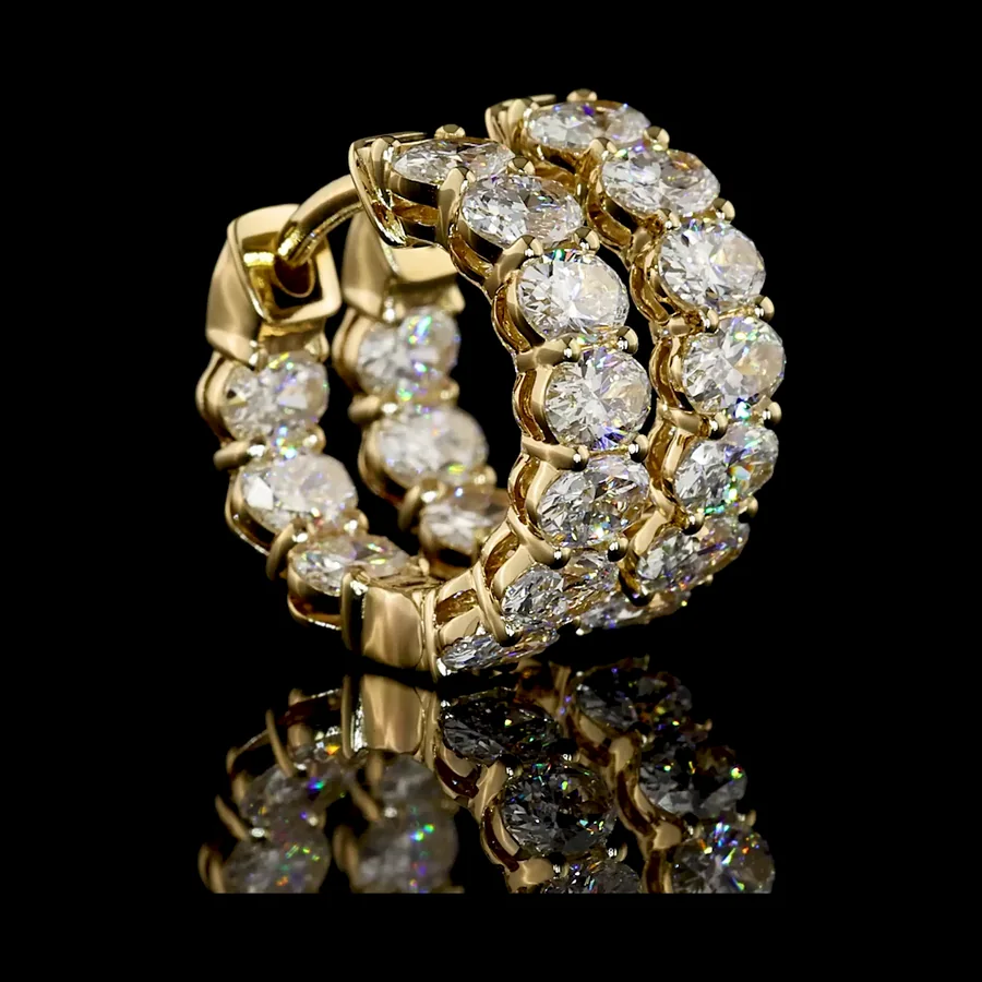 Oval Huggies, 2 ct in 14k yellow gold
