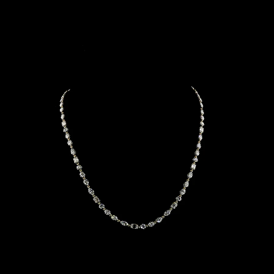 Station Necklace, 15 ct in 14k yellow gold