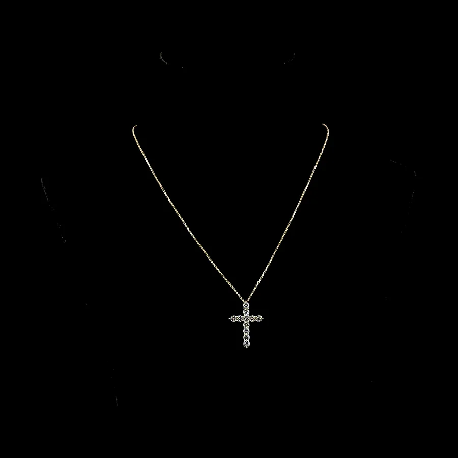 Round Cross Pendant, 1.5 ct in 14k yellow gold