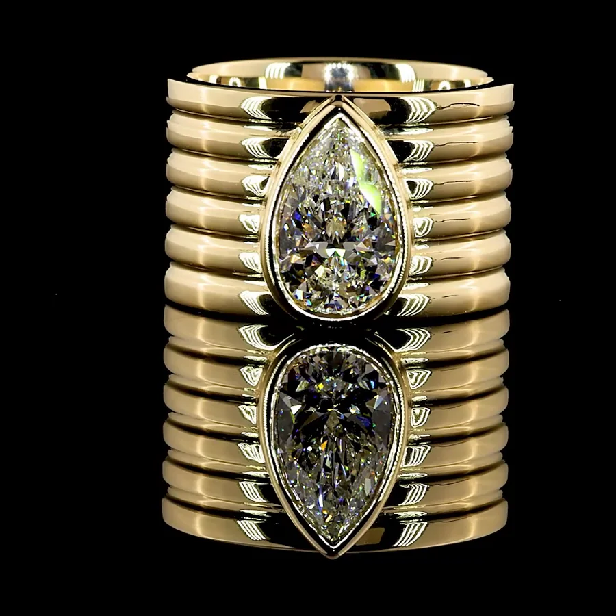 Pear Solitaire, 2 ct in 14k yellow gold