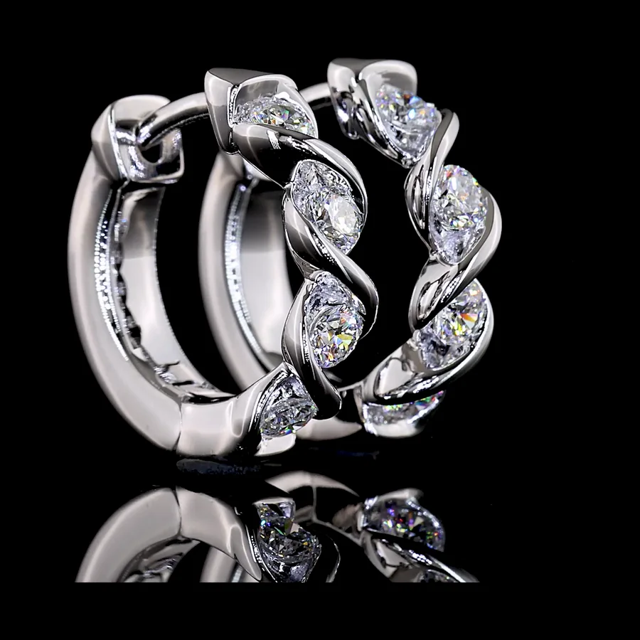Round Huggies, 0.33 ct